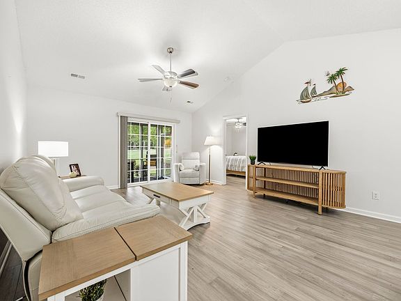 4th image of 4508 Greenbriar Dr. #4508