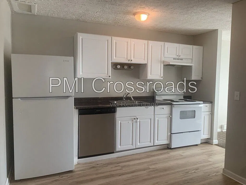 2 bed, 1.0 bath, 765 sqft, $954 — Photo 1