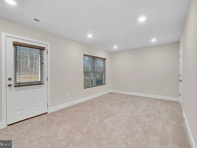 1815 Betterton Rd — Photo 15
