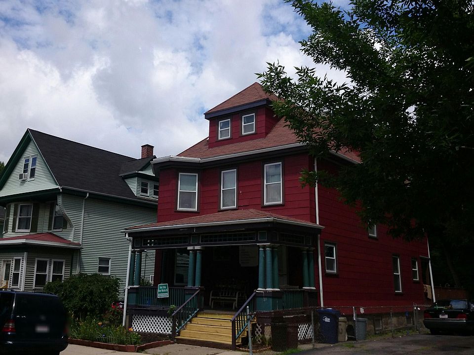 2nd image of 13 Stockton St