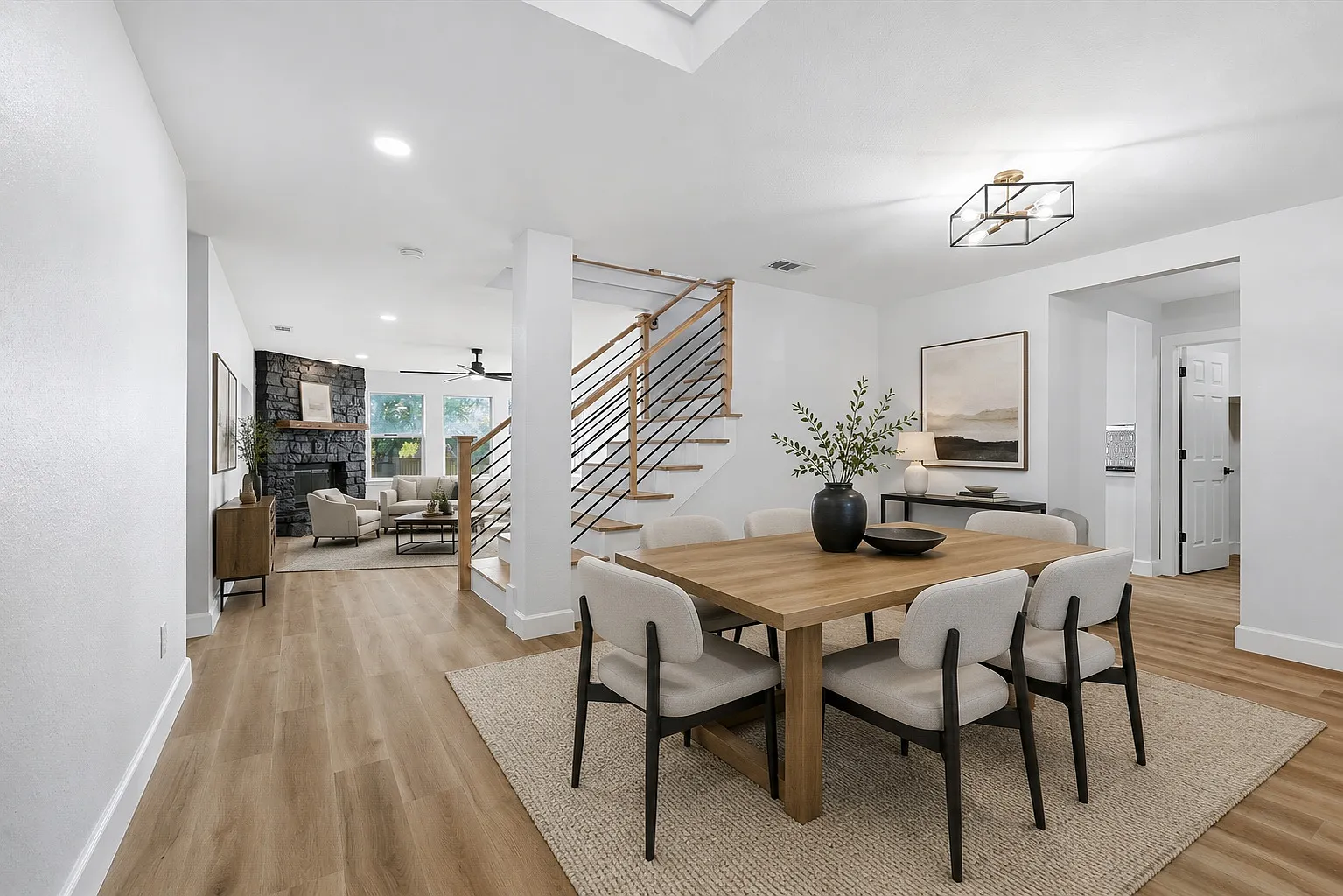 5 bed, 3309 sqft, $4,995 — Photo 4