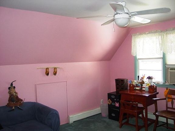 3rd image of 37 Holland Ave
