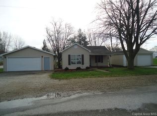 116 Clay St, Pleasant Plains, IL 62677