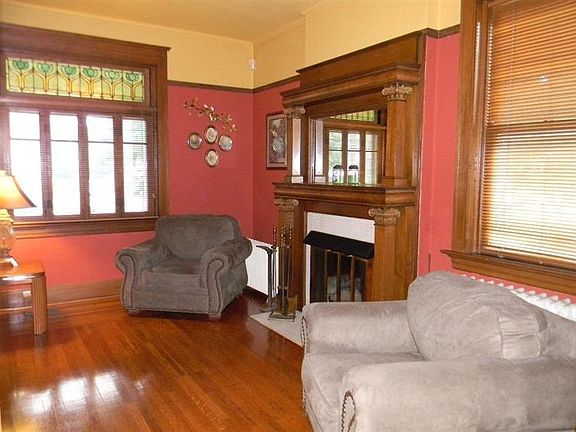 4th image of 4203 Forest Ave