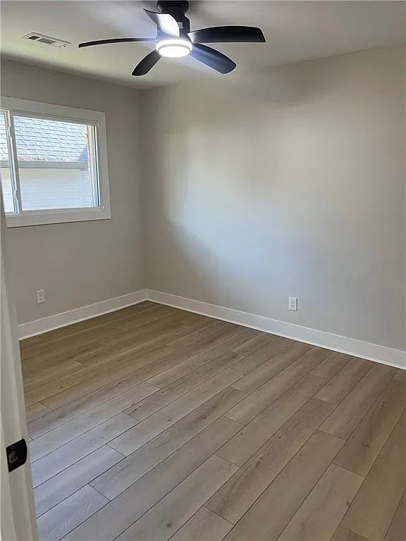 3 bed, 2.0 bath, 1926 sqft, $2,200 — Photo 4