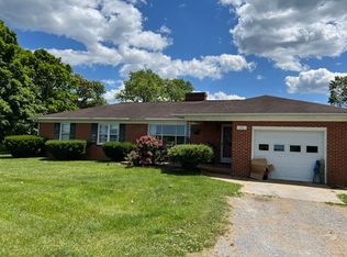 70 Sunny Knoll Ln, Natural Bridge, VA 24578