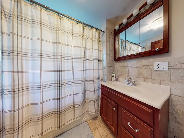99 Barnes Ave #2 — Photo 8