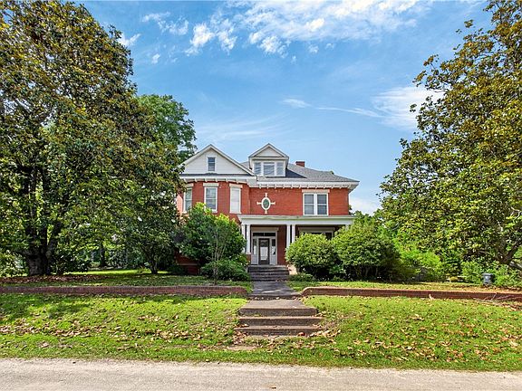 2nd image of 483 Holley Ave