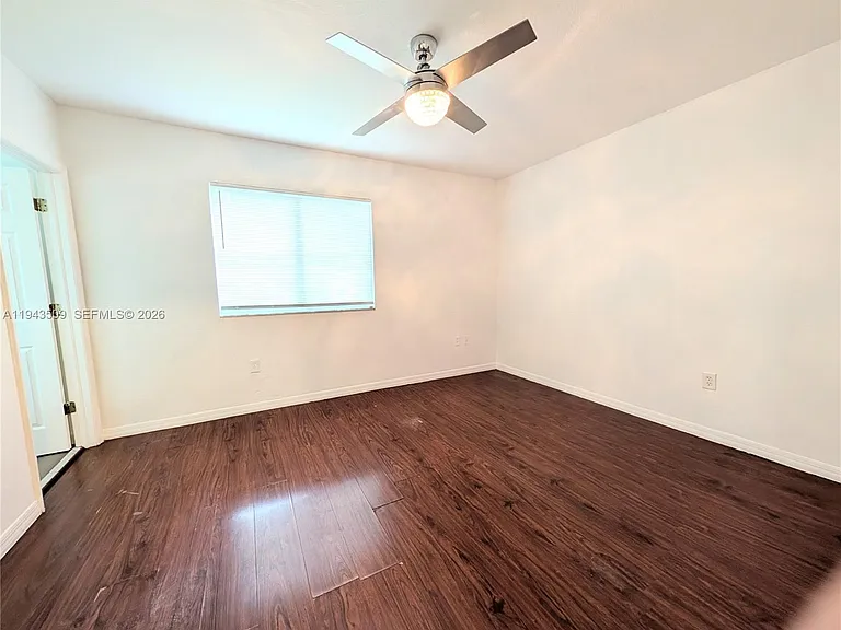 825 SW 6th Pl — Photo 17