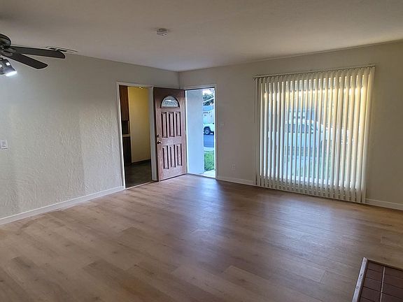 2nd image of 26402 Hickory Ave