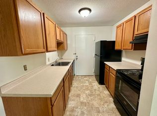 47 Village Brook Ln APT 16, Natick, MA 01760