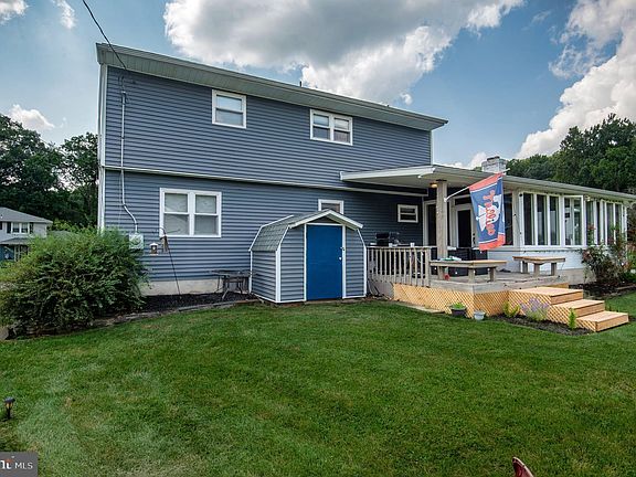 5th image of 2118 Brandywood Dr