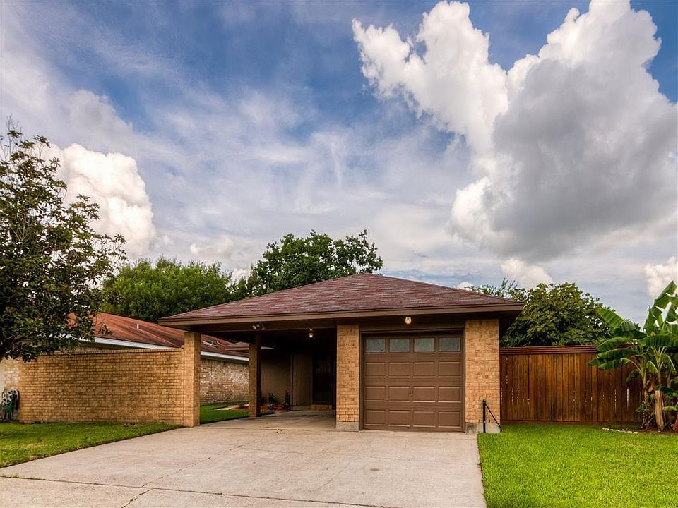 1st image of 2804 Heatherwood Dr