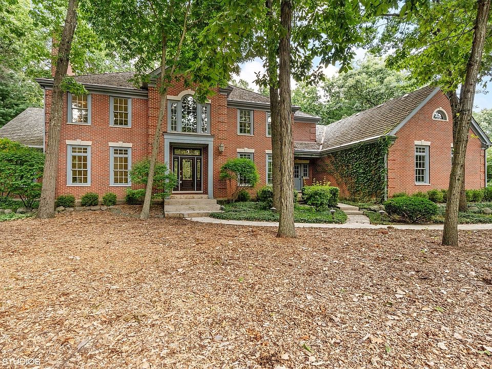 1st image of 4744 Wellington Dr