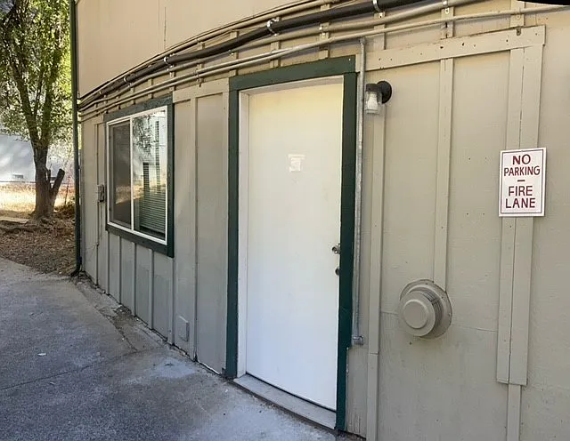 2 bed, 1.5 bath, $1,550 — Photo 2