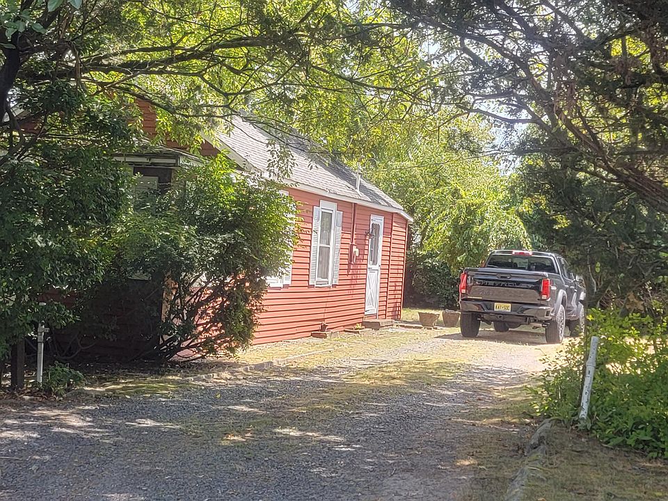 2nd image of 2011 Westfield Street