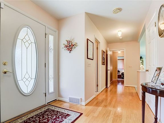 3rd image of 29 Bryn Mawr Rd