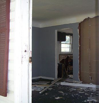 2nd image of 852 N 72nd St