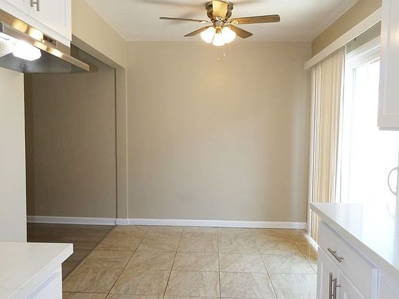 3rd image of 1750 Newport Ave #3