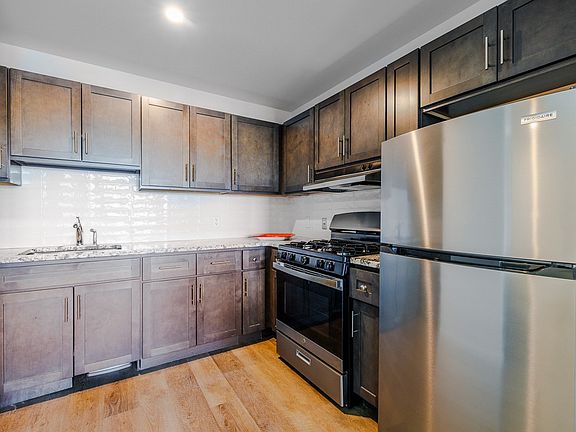 4th image of 230 W 126th St #17A