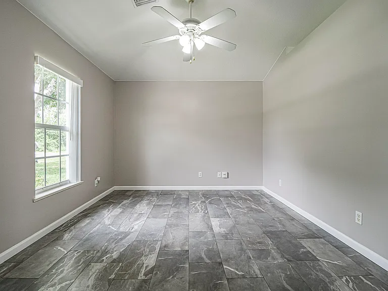 1456 25th Ct SW — Photo 6
