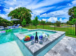 1618 Forest Lakes Blvd, Naples, FL 34105