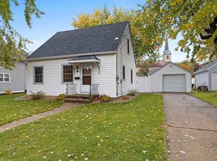 407 Wilson St, Little Chute, WI 54140
