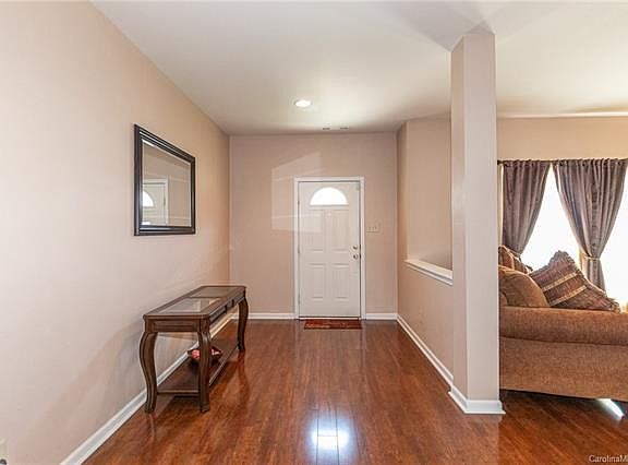 4th image of 1450 Waterlily Ln