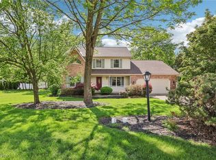 10976 Huntington Close, North Royalton, OH 44133
