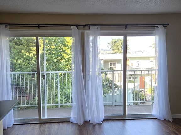3rd image of 340 Liberty St APT 14