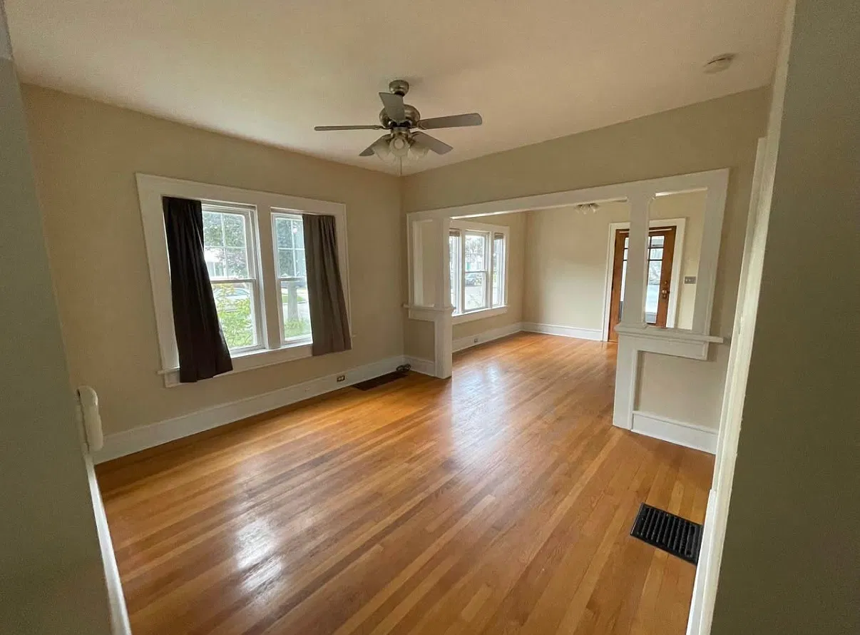 2 bed, 1200 sqft, $1,600 — Photo 2