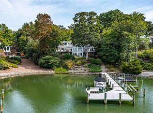 288 Waterview Point Ln, Weems, VA 22576