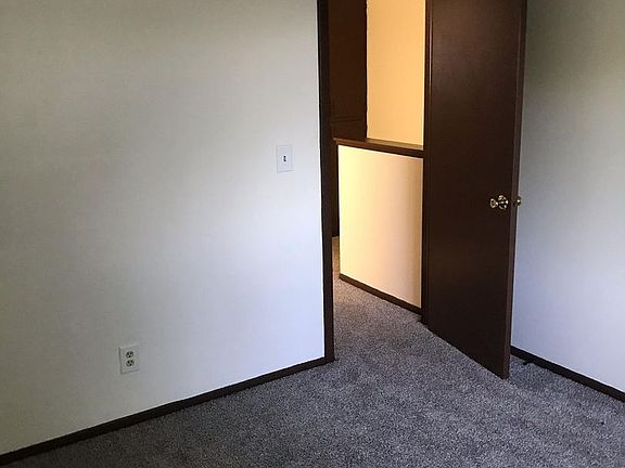 2nd image of 240-264 E Dekora St #250