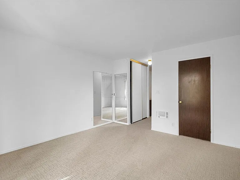 960 Shorepoint Ct #306 — Photo 14