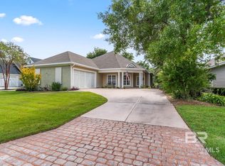 528 Retreat Ln, Gulf Shores, AL 36542