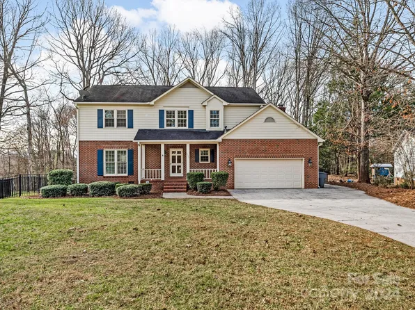 8013 Serendipity Ln, Charlotte, NC 28277