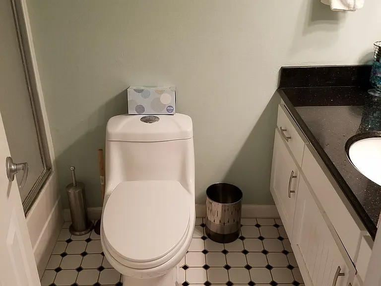 1600 Ardmore Ave #310 — Photo 11