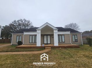 6869 Amersham Dr, Memphis, TN 38119