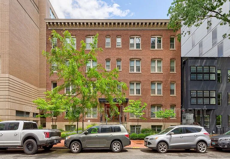 1121 24th St NW #104 — Photo 15