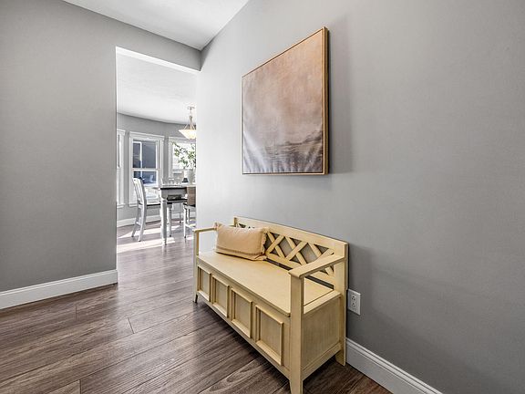 5th image of 13 Bay Pointe Dr Extension UNIT 13