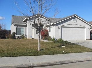 623 De La Cruz St, Mendota, CA 93640