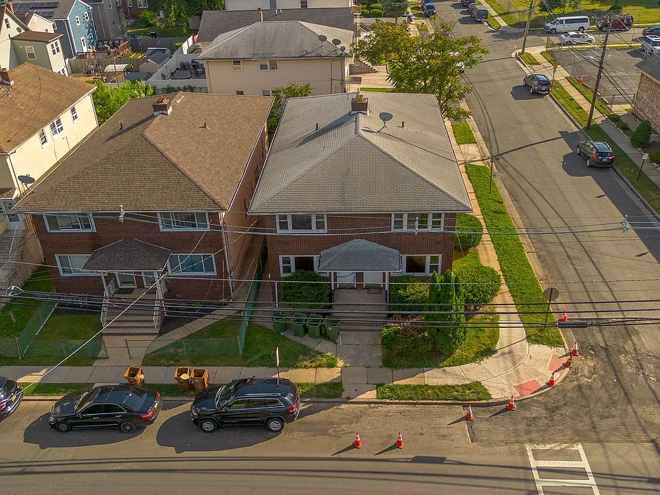 919 Chandler Ave
