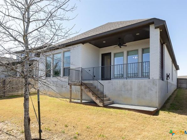 378 Carpenter Hill Dr, Buda, TX 78610