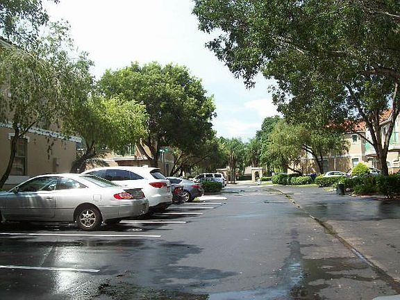4th image of 1420 NW 126th Ave