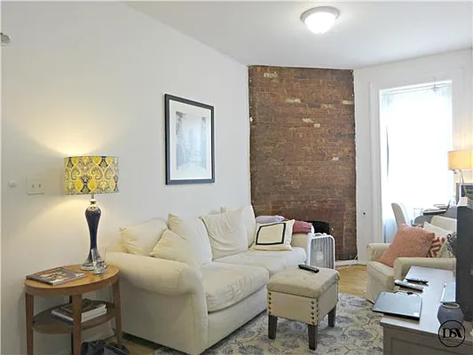 Rented by DSA Realty | media 10