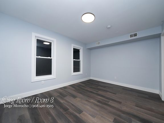 2nd image of 362-364 Chadwick Ave #2
