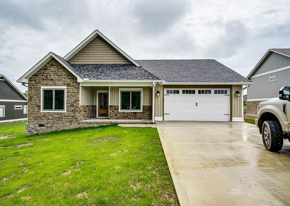 1st image of 5711 Presley Ln