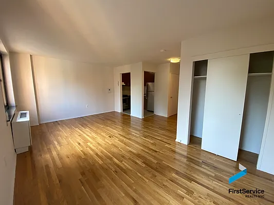 Rented by FirstService Realty (legacy) | media 10