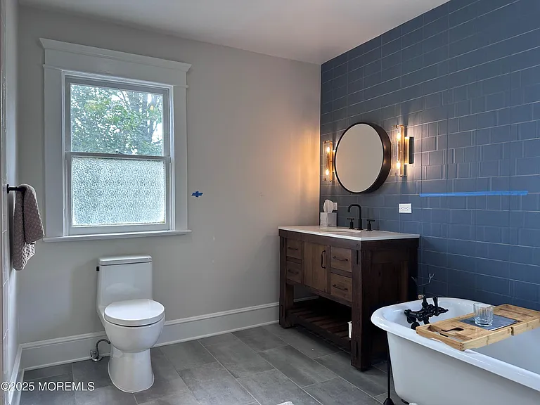 407 2nd Ave — Photo 9