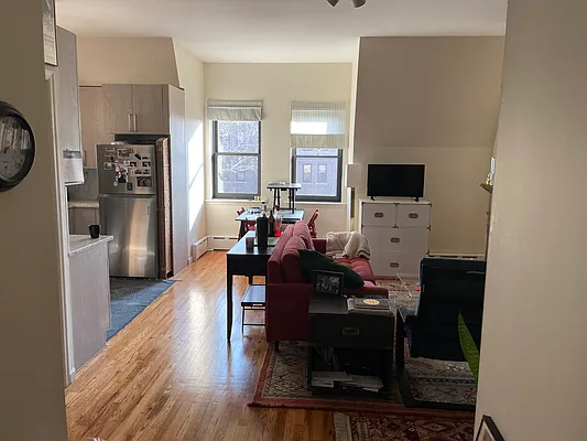 Rented by Corcoran | media 24